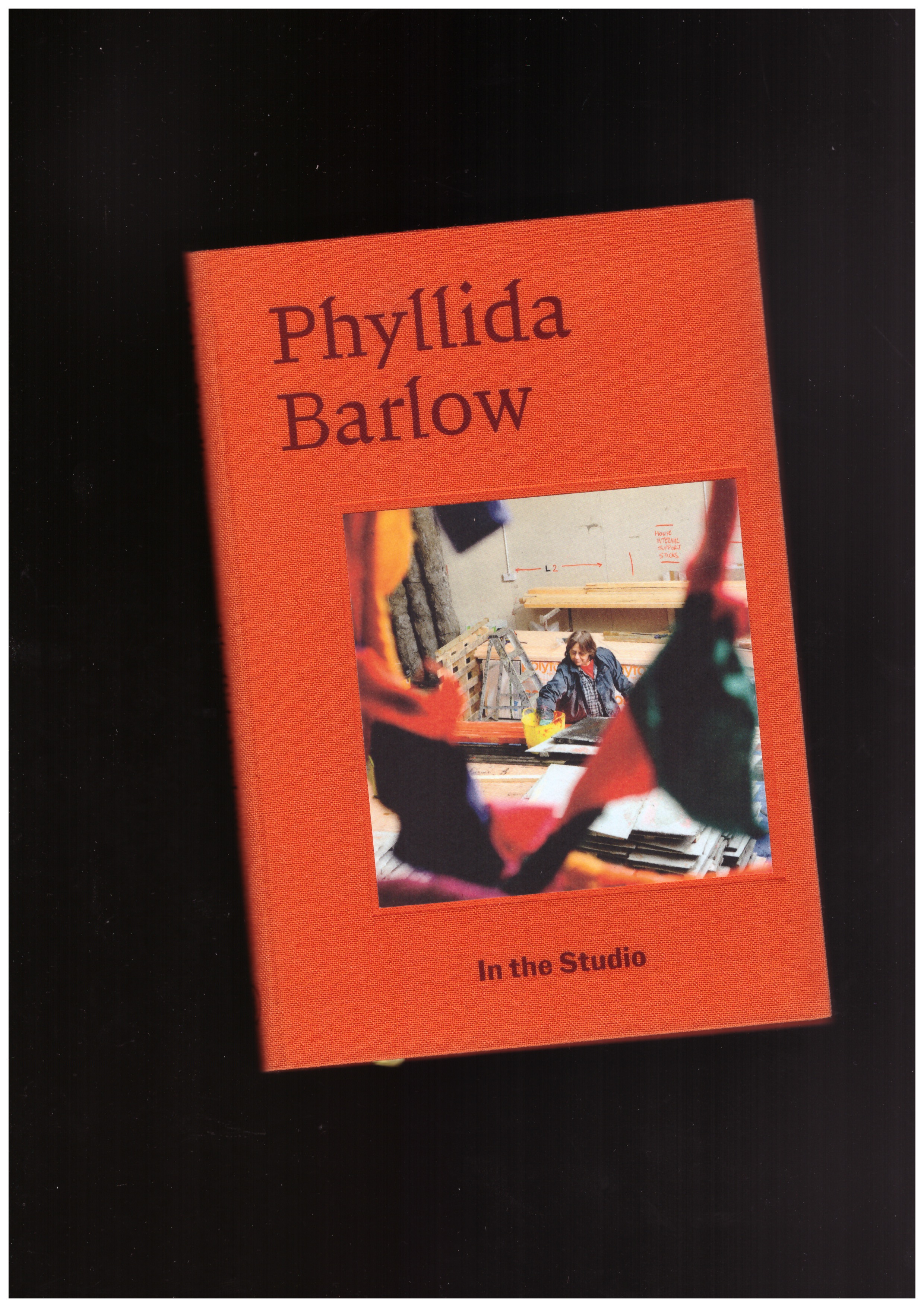 BARLOW, Phyllida; MORRIS, Frances - In the Studio: Phyllida Barlow